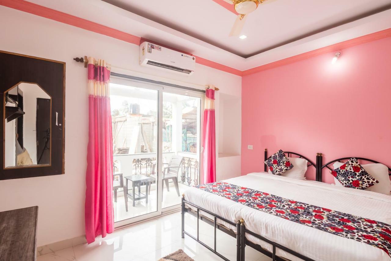 Queen Of Queen'S Hotel Calangute Buitenkant foto