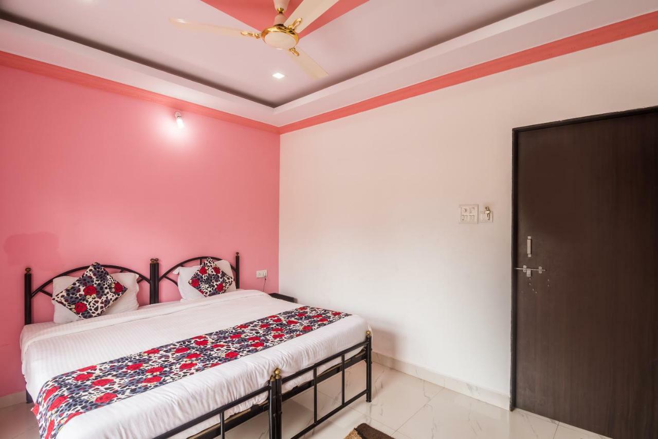 Queen Of Queen'S Hotel Calangute Buitenkant foto