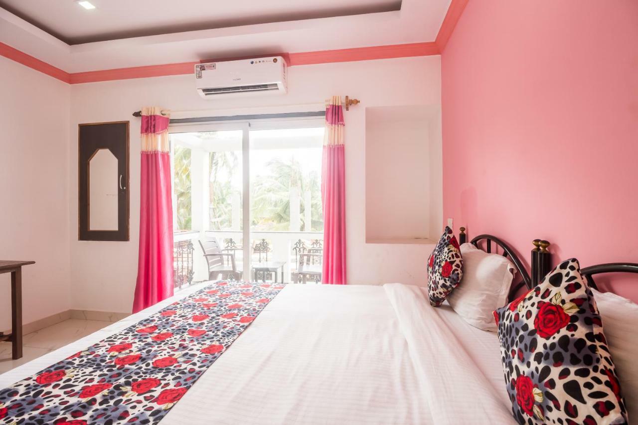 Queen Of Queen'S Hotel Calangute Buitenkant foto