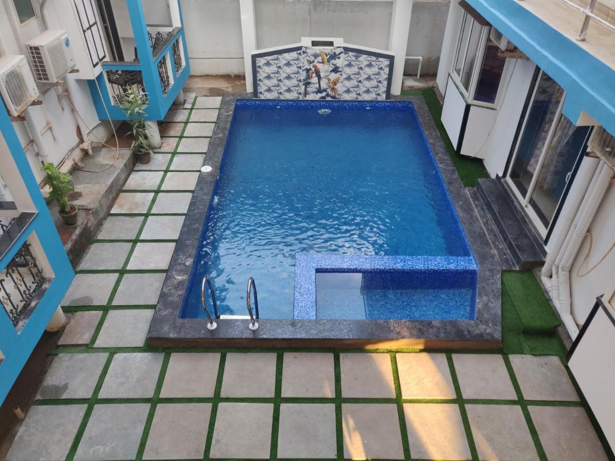 Queen Of Queen'S Hotel Calangute Buitenkant foto
